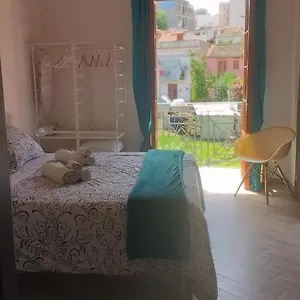 Enzo's Couette-café